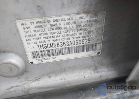 2003 Honda Accord 2.4 Lx z USA, uszkodzony, nr VIN 1HGCM56363A050935